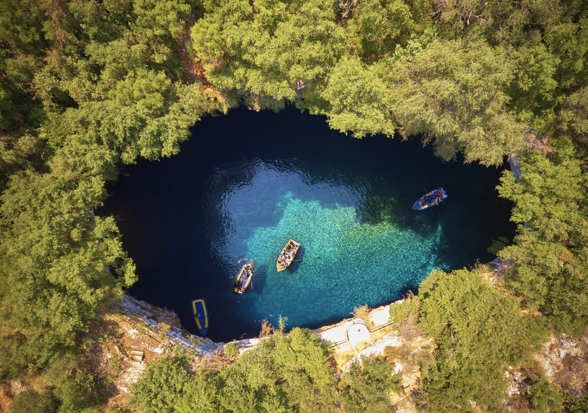 AA_Melissani_Kefalonia_iStock-823335112_xqm8qg